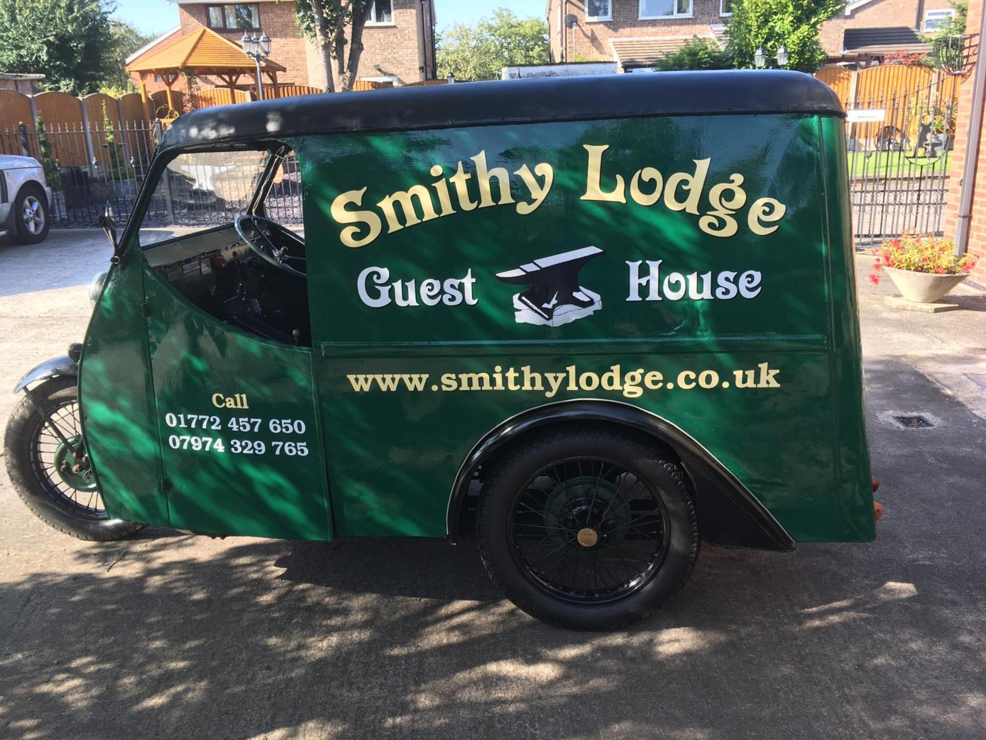Smithy Lodge Guest House Leyland Eksteriør billede